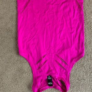 Victoria’s Secret sport active/seamless tank top L
